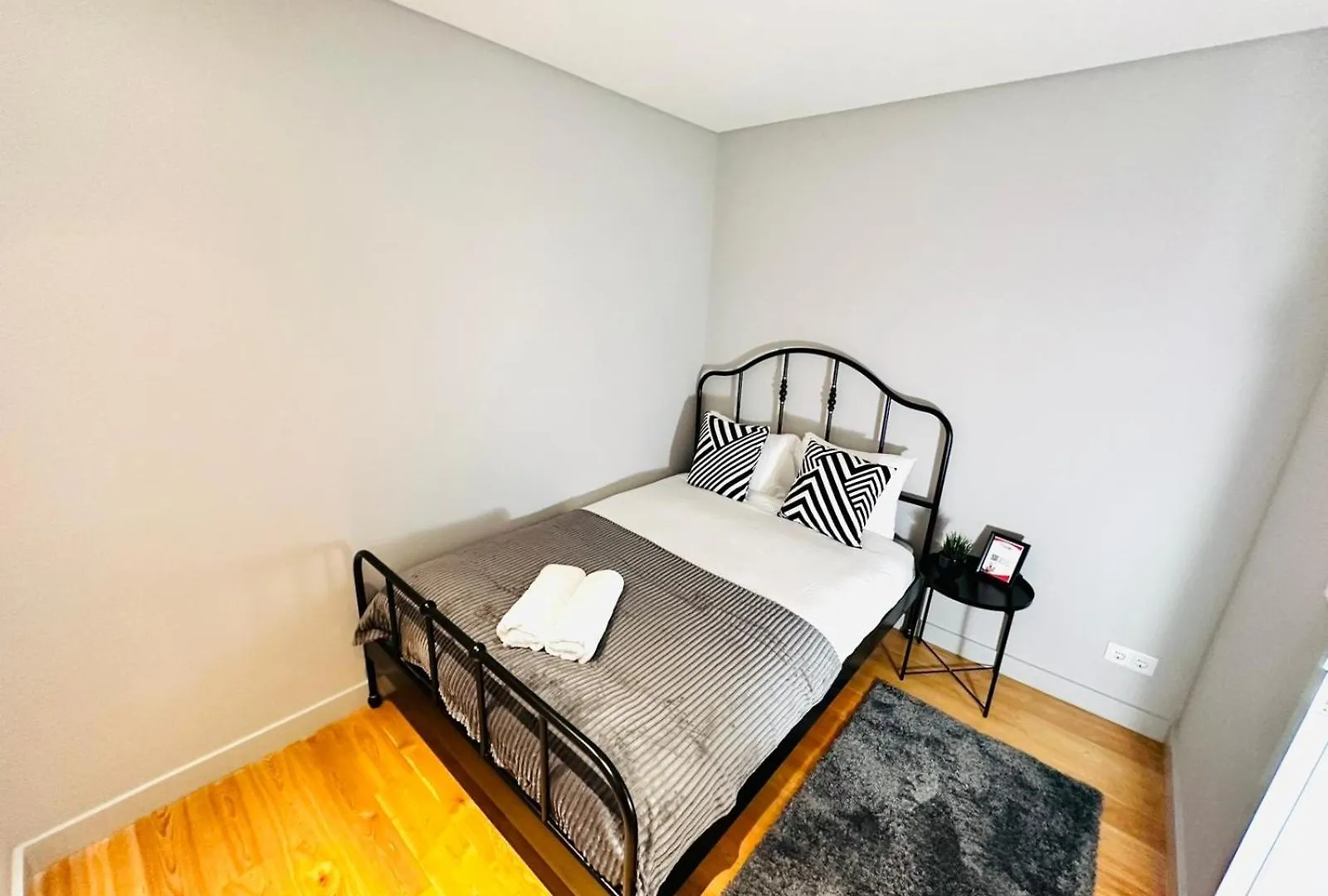 The Eca De Queiroz House - No Cv E - Central Three-Bedroom Apartment Lisbon